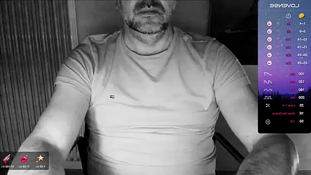 Snapshot of german9inch chatting on 12.27.24 german9inch online show from 12.27.24