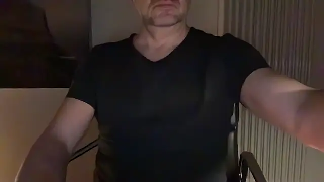 Snapshot of german9inch chatting on 02.21.25 german9inch online show from 02.21.25