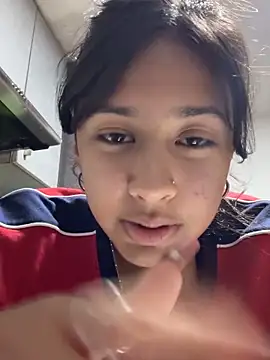 lynn9000 online show from 10.27.25