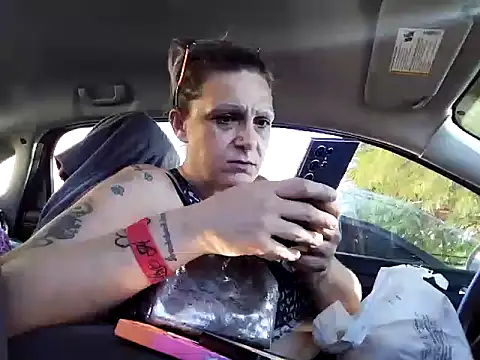 SparklesB1tch online show from 09.22.25