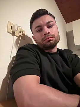 Snapshot of irimiea1729 chatting on 12.13.25 irimiea1729 online show from 12.13.25