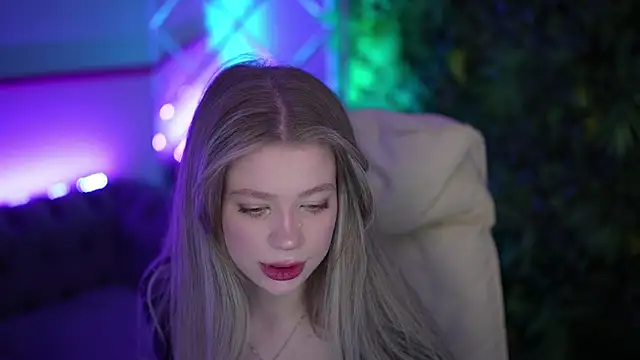 SandyLayy online show from 04.30.26