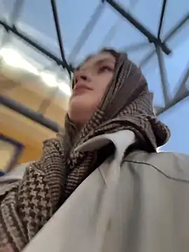 KittyQueeny online show from 11.03.25