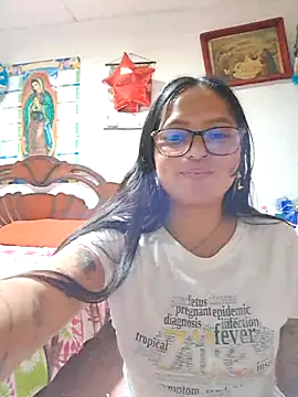 LunaHot 777 online show from 12.23.25