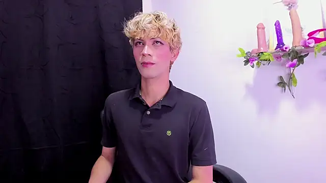 Cooperrosscute233 online show from 09.18.25