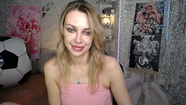Snapshot of NickyAdamidi chatting on 07.11.26 NickyAdamidi online show from 07.11.26