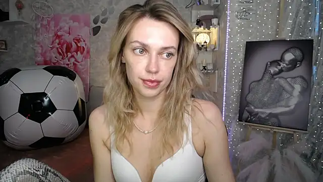 Snapshot of NickyAdamidi chatting on 07.12.26 NickyAdamidi online show from 07.12.26