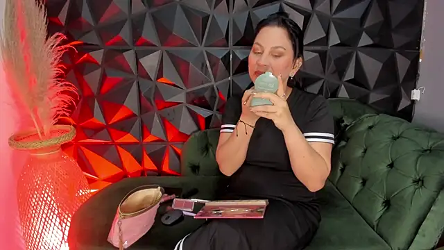 helenasaenz online show from 01.08.26