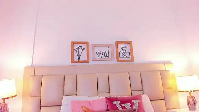 HarleyQueen666 online show from 11.30.25