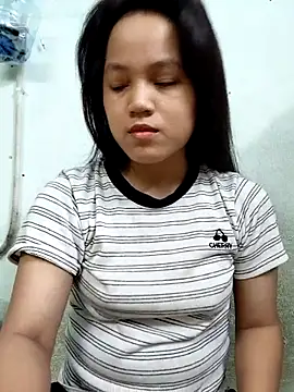 Snapshot of BabySweet-18 chatting on 04.21.26 BabySweet-18 online show from 04.21.26