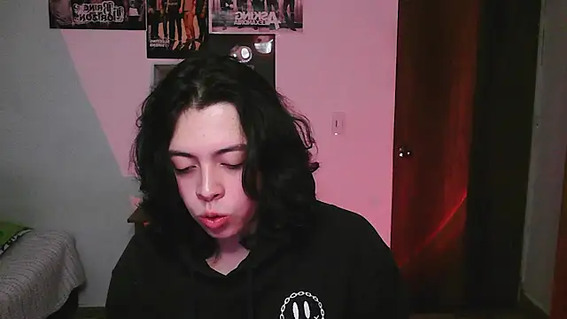 Snapshot of Deny__v chatting on 04.01.26 Deny v online show from 04.01.26