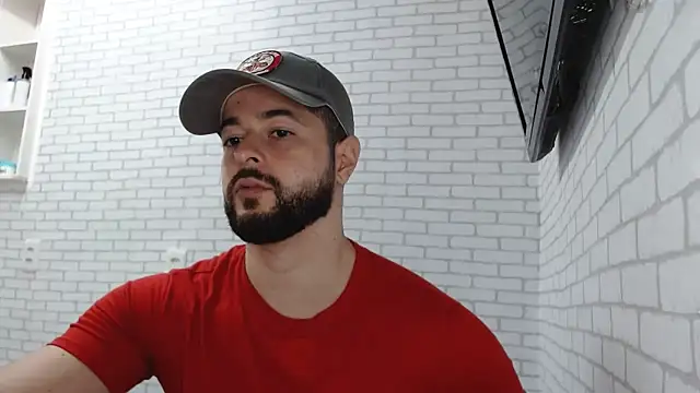 Snapshot of BombeiroHotx chatting on 09.17.25 BombeiroHotx online show from 09.17.25