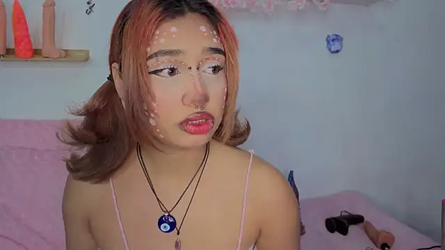 zoelight18 online show from 10.26.25