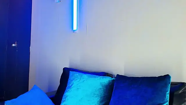  DantFox  online show from 10.17.25