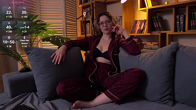 Sunny Teaze online show from 02.06.26