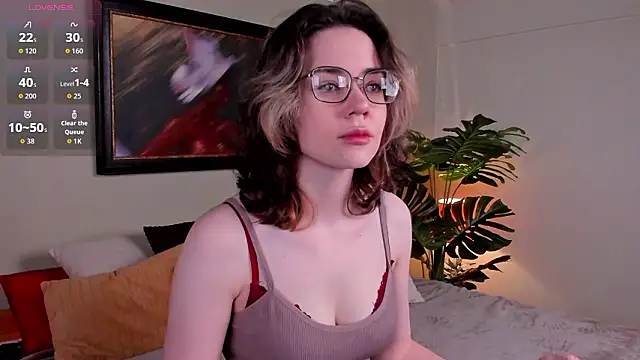 Sunny Teaze online show from 02.17.26