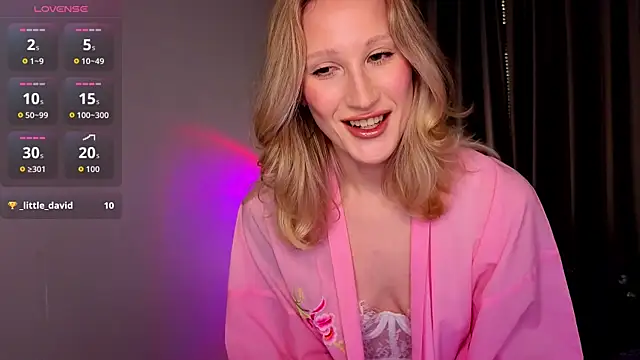 BiancaHelo online show from 11.27.25