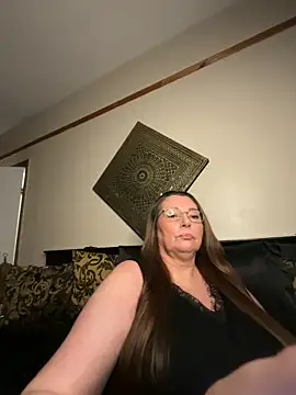 Snapshot of BuxomKitty_BBW chatting on 02.20.26 BuxomKitty BBW online show from 02.20.26