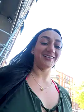 Ninabigtitied online show from 09.25.25