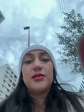 Ninabigtitied online show from 10.23.25