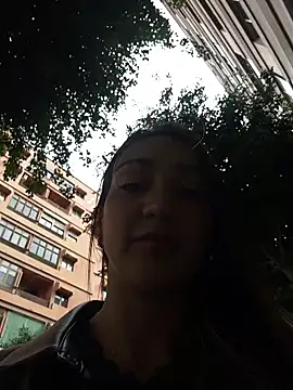 Ninabigtitied online show from 12.19.25