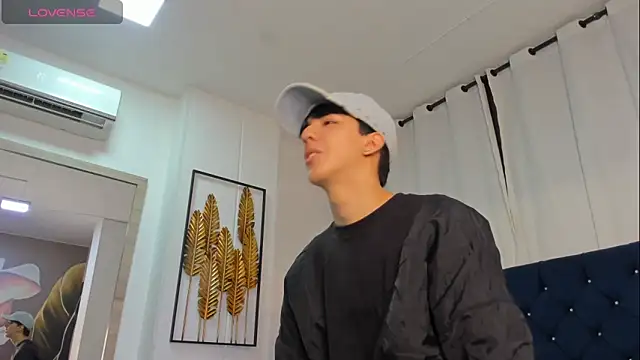 Snapshot of AerumChae chatting on 04.30.26 AerumChae online show from 04.30.26