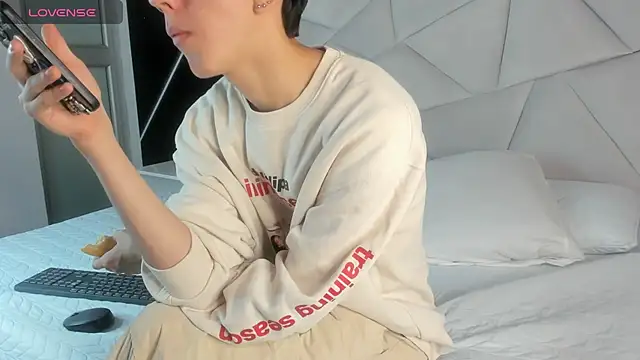 Snapshot of AerumChae chatting on 05.29.26 AerumChae online show from 05.29.26