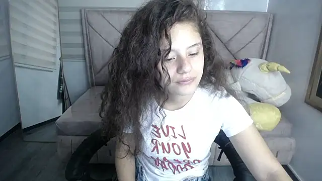 Velvet Moon V online show from 09.17.25