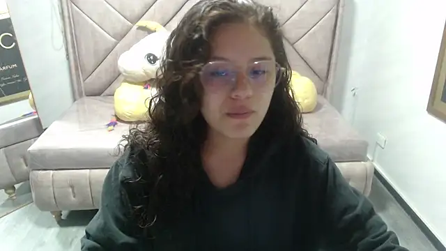 Velvet Moon V online show from 10.29.25