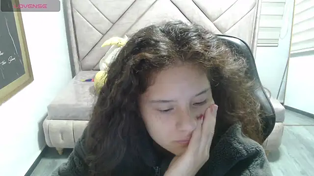 Velvet Moon V online show from 01.15.26