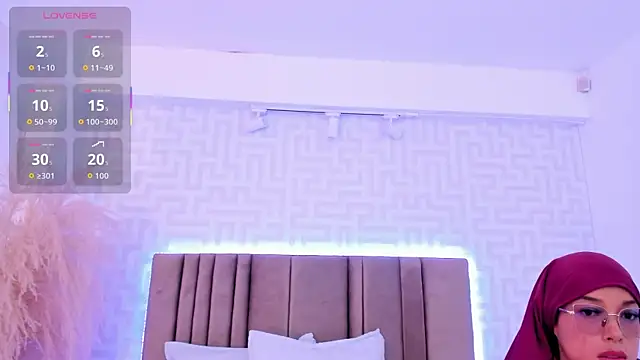 naishaa  online show from 04.07.26