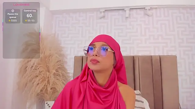 Snapshot of naishaa_ chatting on 07.18.26 naishaa online show from 07.18.26