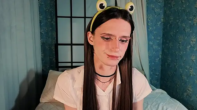 madi snow online show from 02.08.26