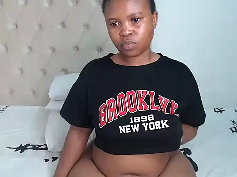 Lolly Ramochele online show from 10.04.25