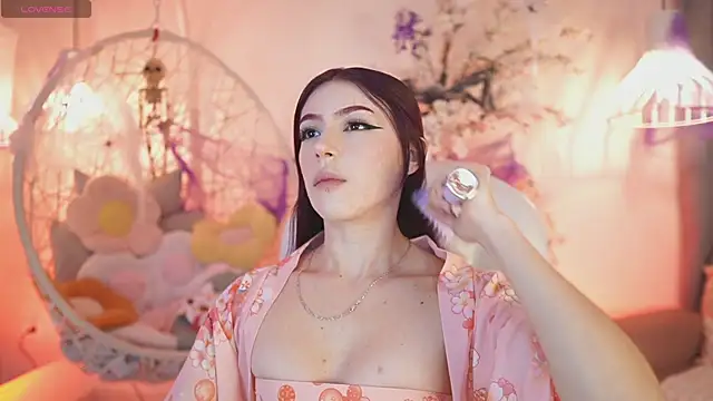 JadeSummerr online show from 10.14.25