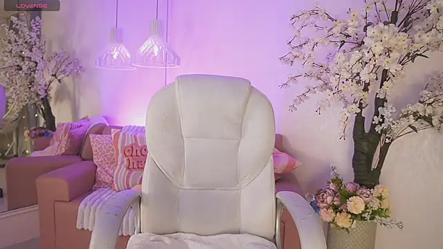 JadeSummerr online show from 11.15.25