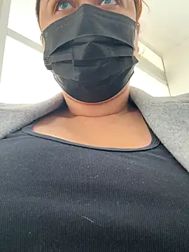 maddy Bloomm online show from 11.17.25