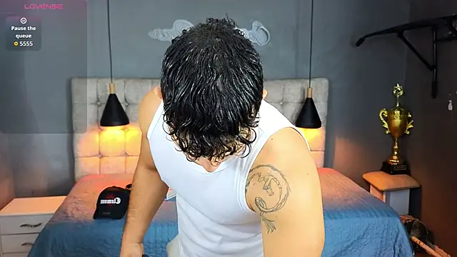 Horny nick18 online show from 10.18.25