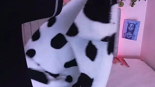 Snapshot of katalinathxandbritney1 chatting on 09.13.25 katalinathxandbritney1 online show from 09.13.25