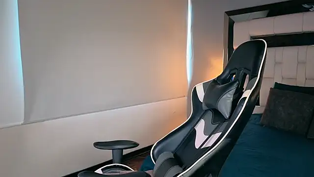 Adhara7 online show from 03.17.26