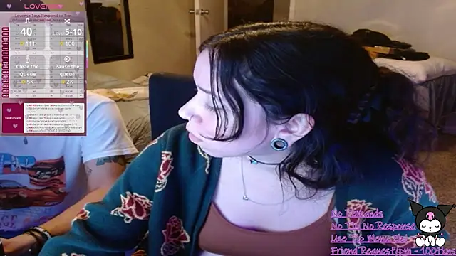 Snapshot of daddysgoodgrl215 chatting on 02.07.26 daddysgoodgrl215 online show from 02.07.26