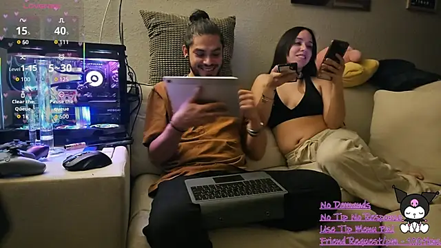 Snapshot of daddysgoodgrl215 chatting on 03.01.26 daddysgoodgrl215 online show from 03.01.26