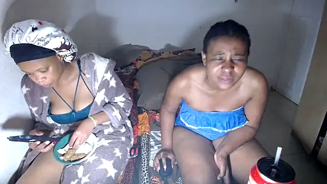 EbonyEssence online show from 04.12.26