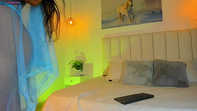 Snapshot of phoenix_lane01 chatting on 10.08.25 phoenix lane01 online show from 10.08.25