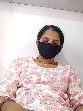 poojam93 online show from 10.07.25