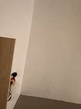 sarahkat86 online show from 02.14.26