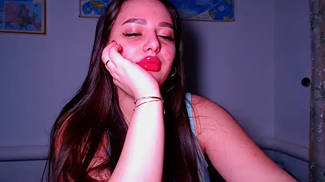 Snapshot of NikiWhite chatting on 11.12.25 NikiWhite online show from 11.12.25