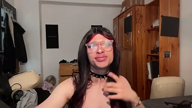 Snapshot of emilydee666 chatting on 11.26.25 emilydee666 online show from 11.26.25