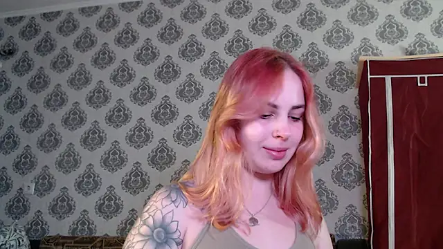 Alismoona online show from 04.15.26