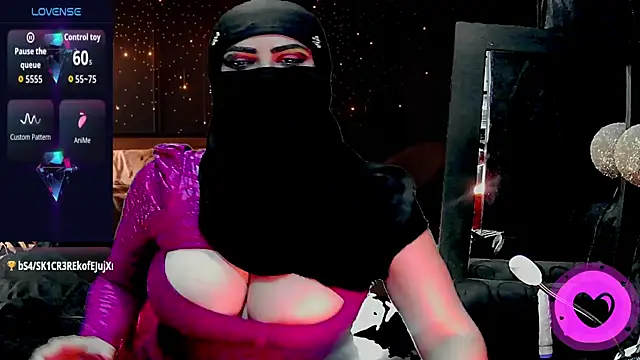 SultanaLayla online show from 11.29.25